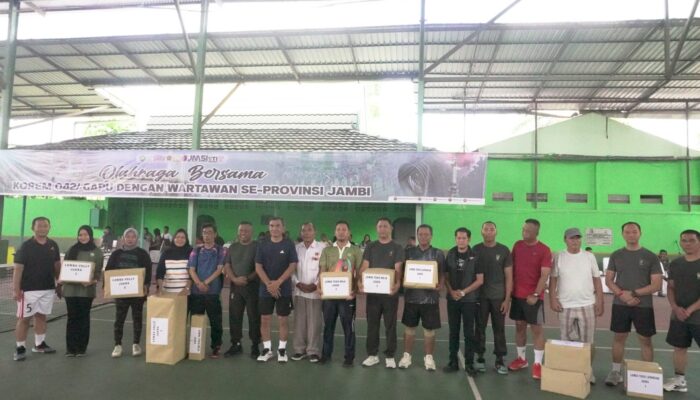 Dandim 0415/Jambi Ikuti Olahraga Bersama Korem 042/Gapu dengan Wartawan Se-Provinsi Jambi