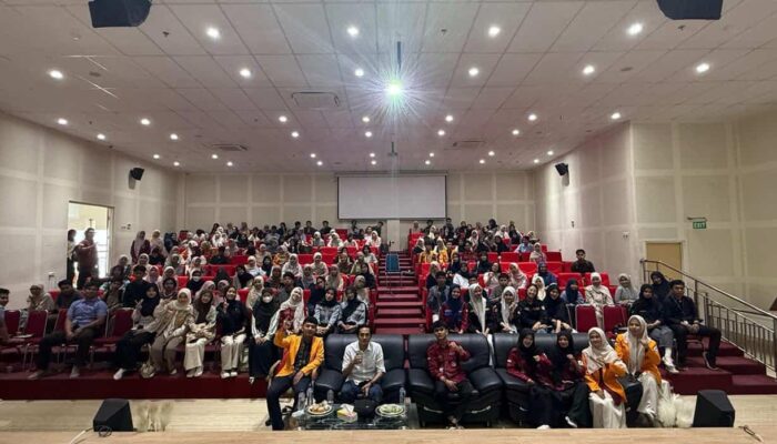 Seminar Kewirausahaan HMJ Matematika UNM: Menumbuhkan Semangat Kemandirian dan Inovasi Mahasiswa di Era Digital